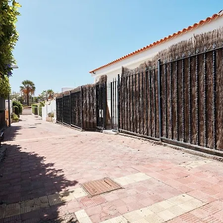 Casa Pura Vida * Callao Salvaje