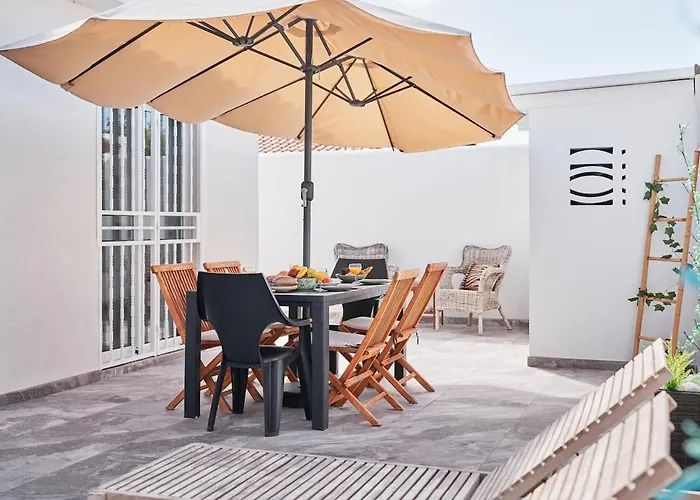 Casa Pura Vida * Callao Salvaje