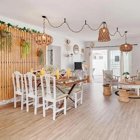 Casa Pura Vida Villa Callao Salvaje